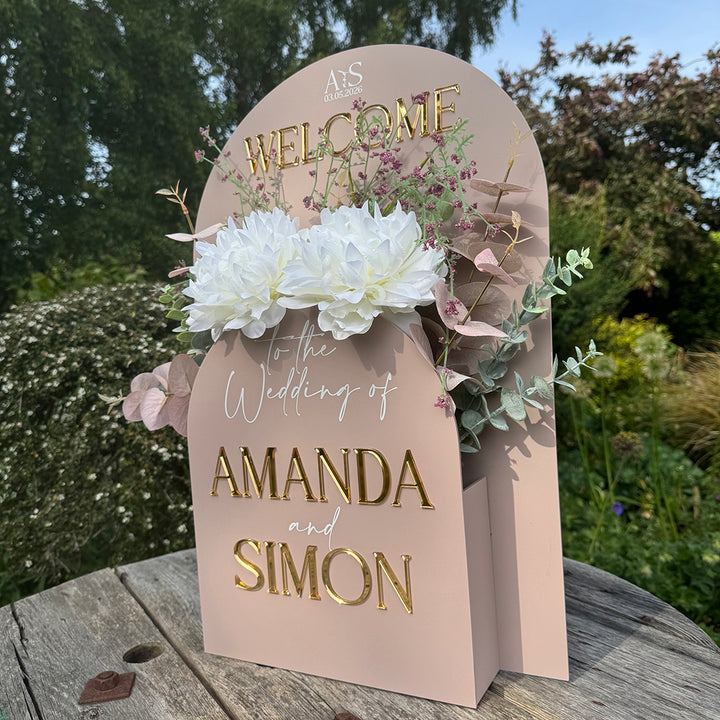 Manhattan Welcome to Our Wedding Acrylic Flower Box Sign