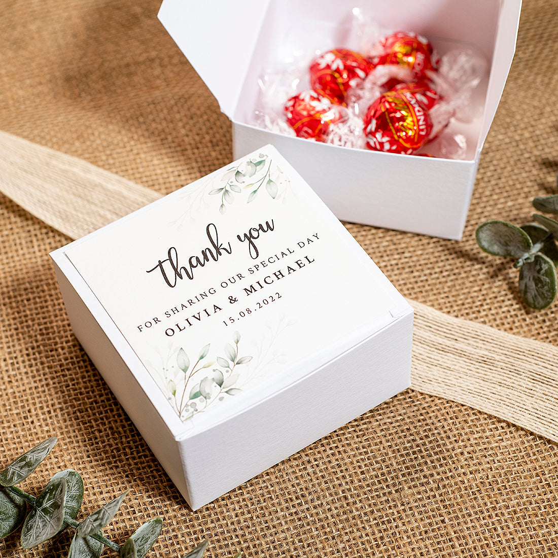 Botanical Wreath Favour Box-Weddings by Lumi